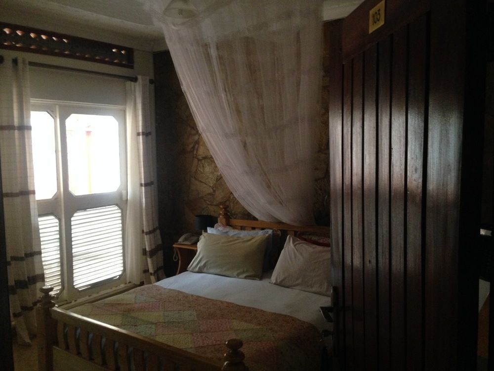 La Feve Beach Bed And Breakfast Hotel Entebbe Luaran gambar